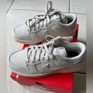 BRAND NEW Nike Dunk Low Retro PRM Sneakers- Men’s 5.5 (Women’s 7)